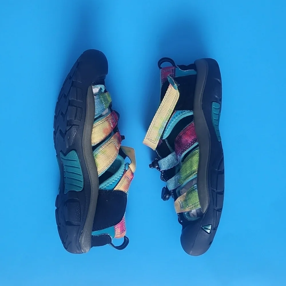 Keen Newport H2 Rainbow Tie Dye Sport Sandals Size 2 Hiking Water Kids.